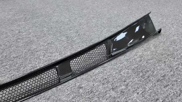 High Quality Fast Delivery Whole Sale Price Dry Carbon Fiber Rear Fender Air Bridge Body Kits for Mclaren 720S