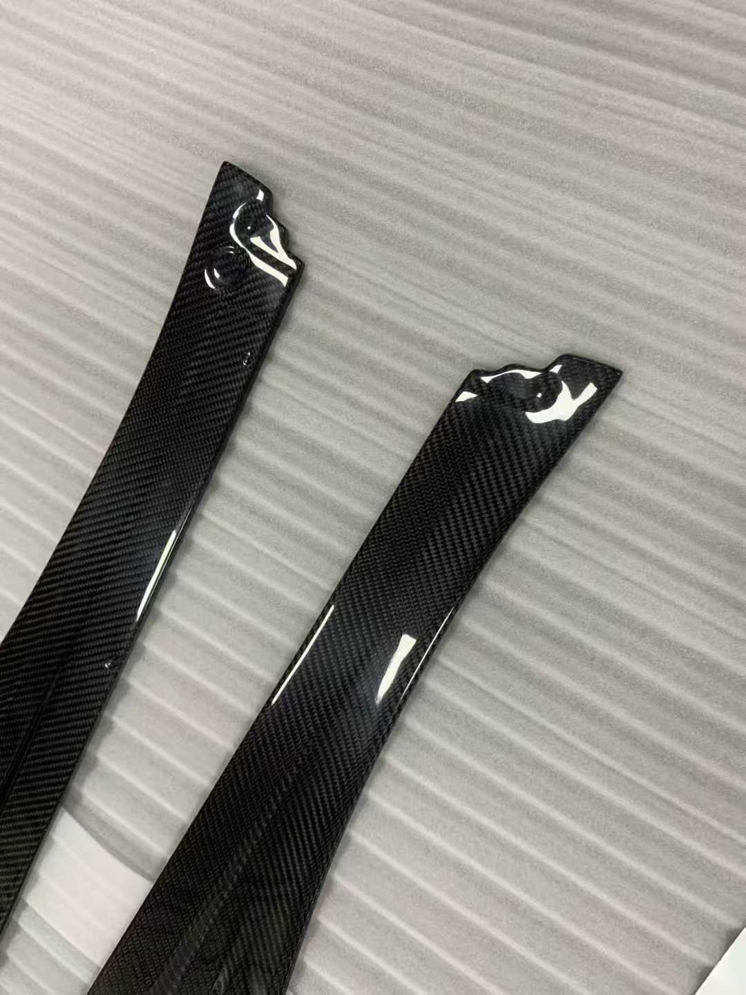 High Quality Fast Delivery Whole Sale Price Dry Carbon Fiber Vors Side Skirt Body Kits for Mclaren 720S