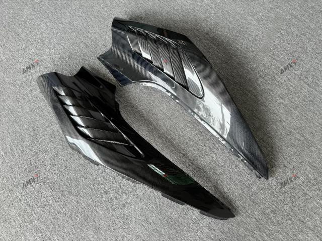 High Quality Fast Delivery Whole Sale Price Vors Style Dry Carbon Fiber Fender Body Kits for Mclaren 720S