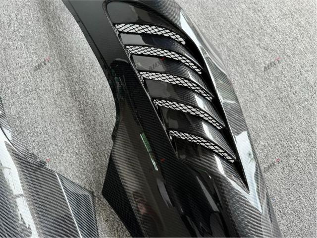 High Quality Fast Delivery Whole Sale Price Vors Style Dry Carbon Fiber Fender Body Kits for Mclaren 720S