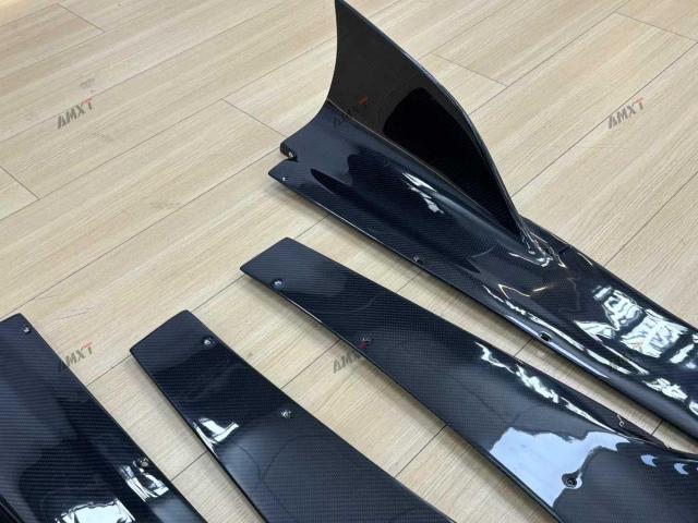 RYFT High Quality Dry Carbon Fiber Side Skirt for McLaren 720S Sports Design Style Easy Installation Excellent Fit Hot Seller