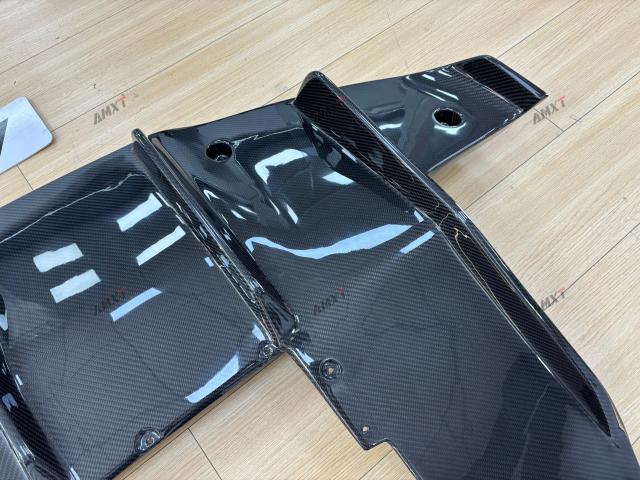 High Quality Fast Delivery Whole Sale Price Dry Carbon Fiber RYF Rear Diffuser Body Kits for Mclaren 720S