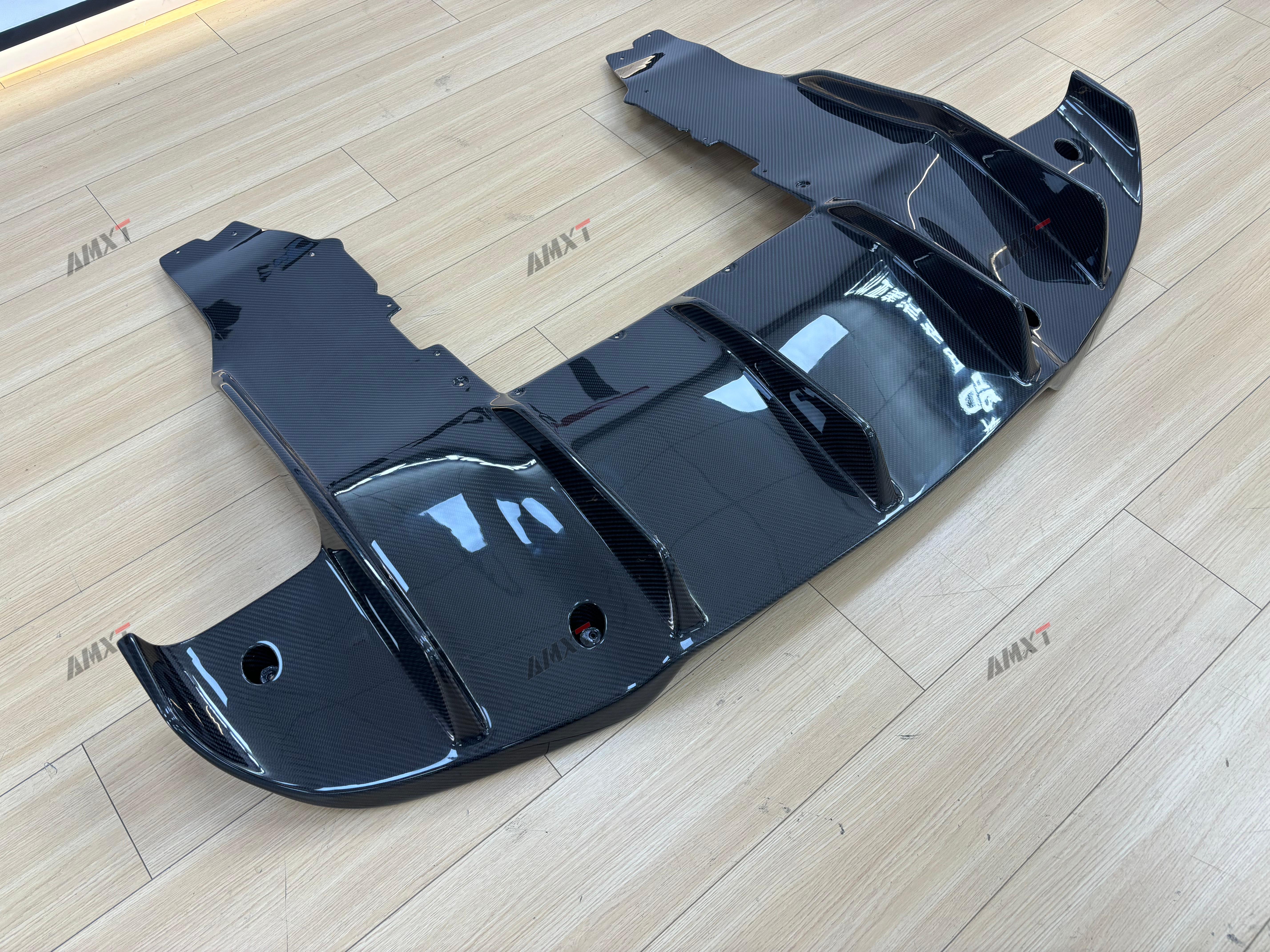 High Quality Fast Delivery Whole Sale Price Dry Carbon Fiber RYF Rear Diffuser Body Kits for Mclaren 720S