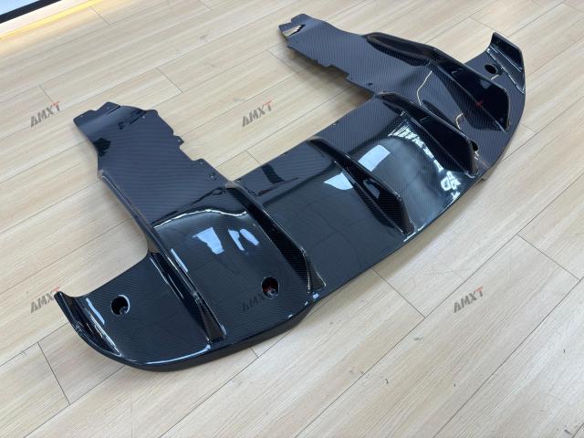 High Quality Fast Delivery Whole Sale Price Dry Carbon Fiber RYF Rear Diffuser Body Kits for Mclaren 720S
