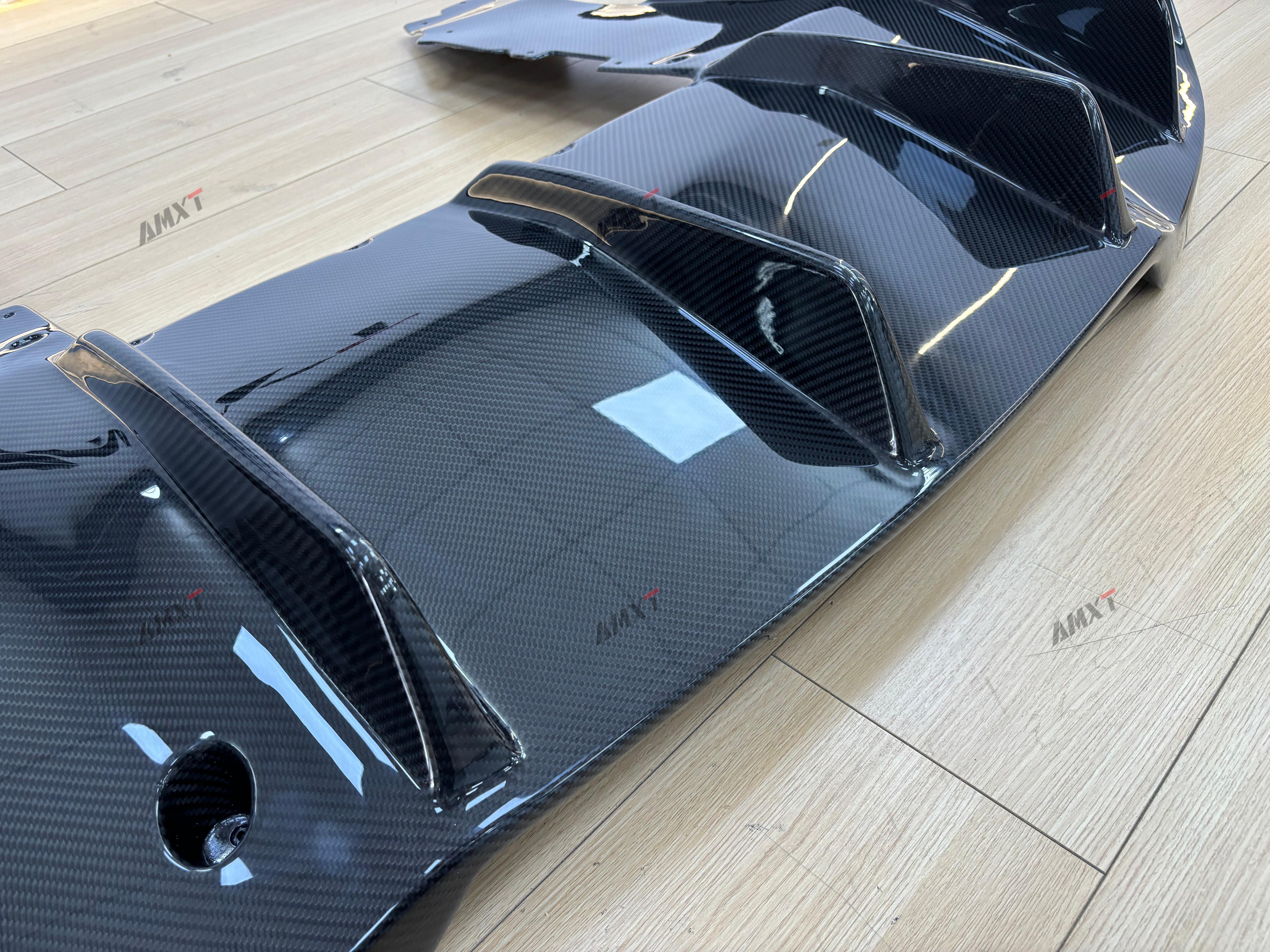 High Quality Fast Delivery Whole Sale Price Dry Carbon Fiber RYF Rear Diffuser Body Kits for Mclaren 720S