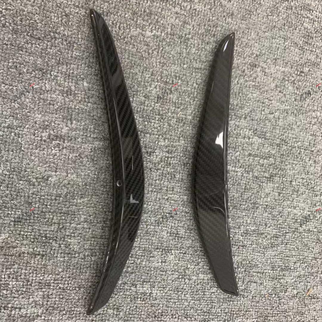 High Quality Fast Delivery Whole Sale Price Dry Carbon Fiber Front Bumper Canards Body Kits for Mclaren 720S