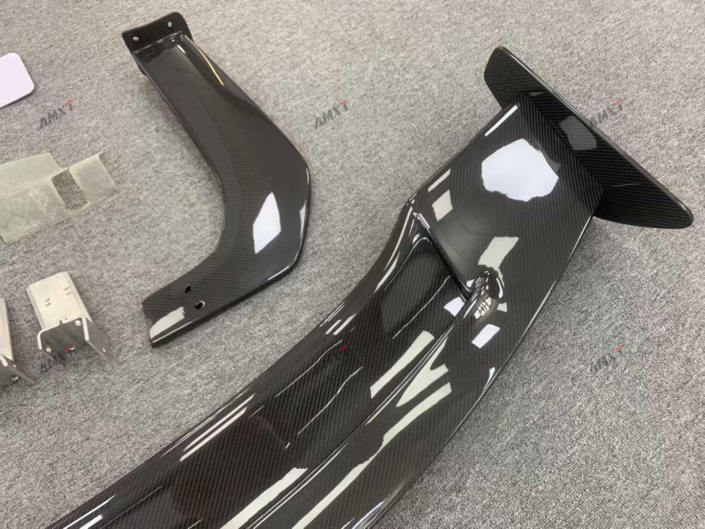 D Style Big Wing High Quality Fast Delivery Dry Carbon Fiber Body Kits for Mclaren 720S
