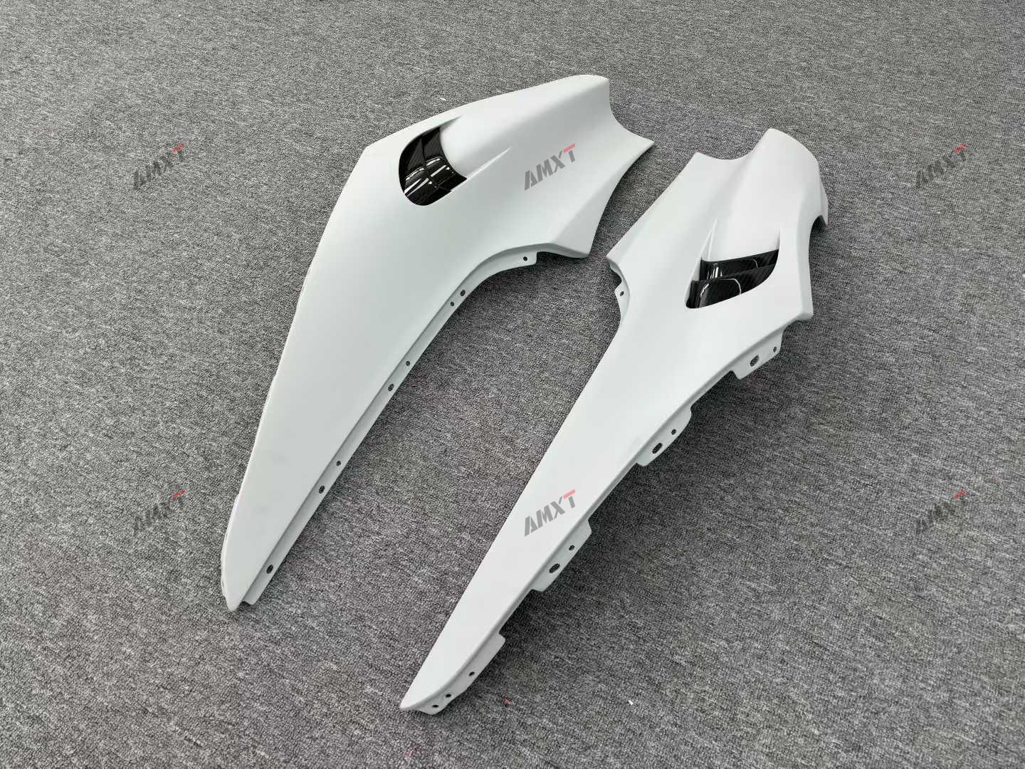 The High Quality Factory-price Dry Carbon Fiber 765LT Style Front Fenders for the McLaren 720S Have an Excellent Fit