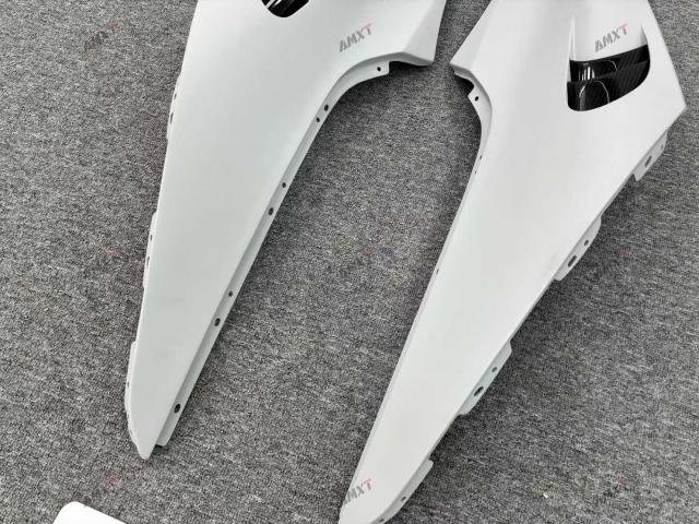 The High Quality Factory-price Dry Carbon Fiber 765LT Style Front Fenders for the McLaren 720S Have an Excellent Fit