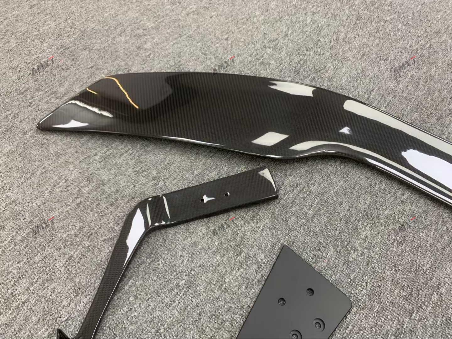 High Quality Fast Delivery Whole Sale Price Dry Carbon Fiber Novitec Style Wing Body Kits for Mclaren 540-570S