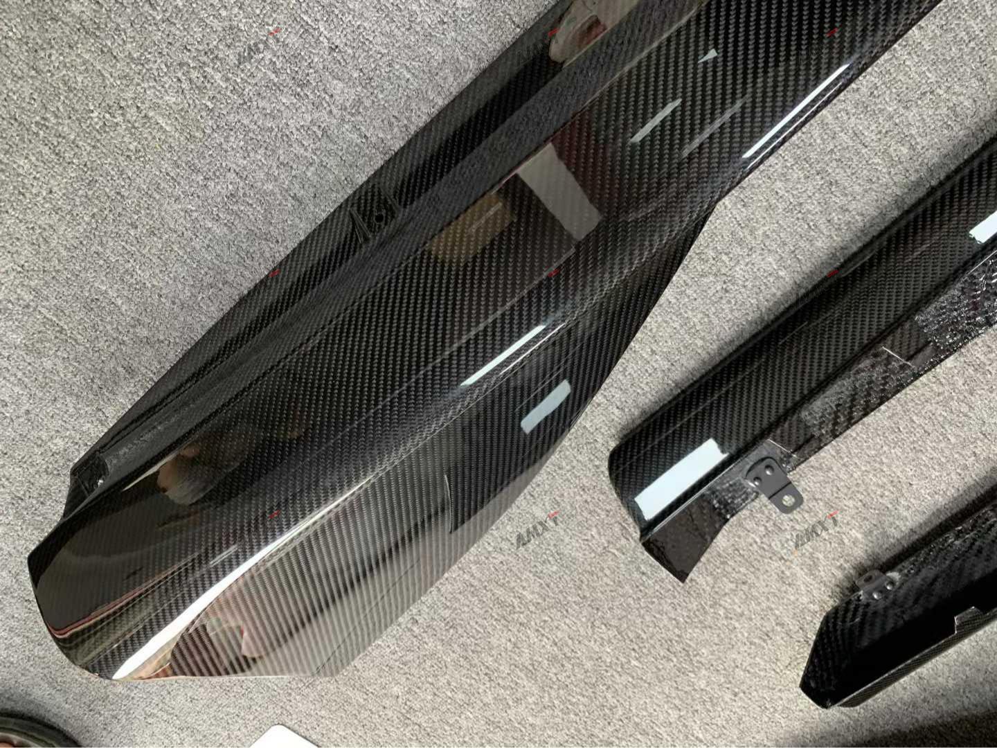 High Quality Fast Delivery Whole Sale Price Dry Carbon Fiber 600LT Side Skirt Body Kits for Mclaren 540-570S