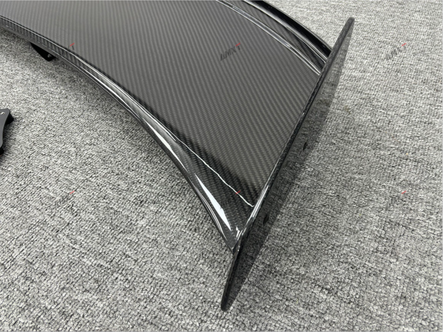 High Quality Fast Delivery Whole Sale Price Dry Carbon Fiber GT4 Style Wing Body Kits for Mclaren 540-570S