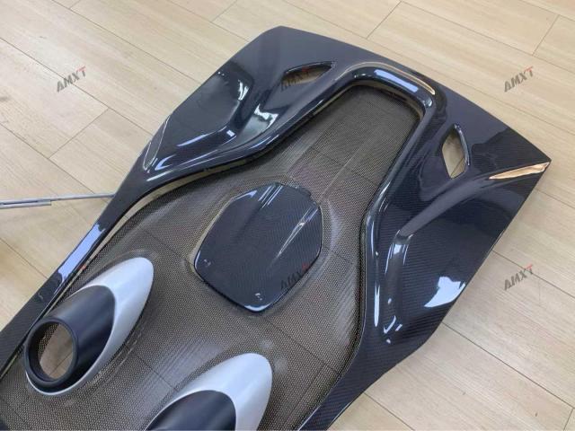 High Quality Fast Delivery Whole Sale Price Dry Carbon Fiber 600LT Engine Cover Exhaust Body Kits for Mclaren 540-570S