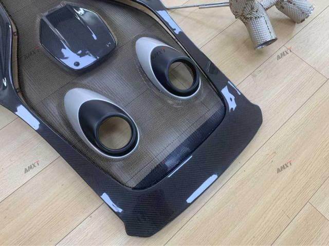 High Quality Fast Delivery Whole Sale Price Dry Carbon Fiber 600LT Engine Cover Exhaust Body Kits for Mclaren 540-570S