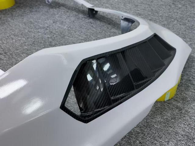 Dry Carbon Fiber fenders flare for Lamborghini Huracan Vorsteiner Style Bodykit High Quality Excellent Fitment