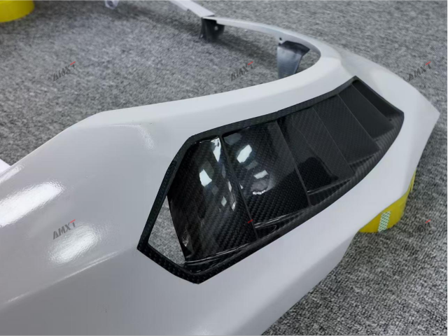 Dry Carbon Fiber fenders flare for Lamborghini Huracan Vorsteiner Style Bodykit High Quality Excellent Fitment