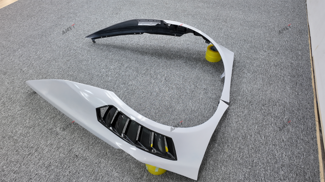 Dry Carbon Fiber fenders flare for Lamborghini Huracan Vorsteiner Style Bodykit High Quality Excellent Fitment
