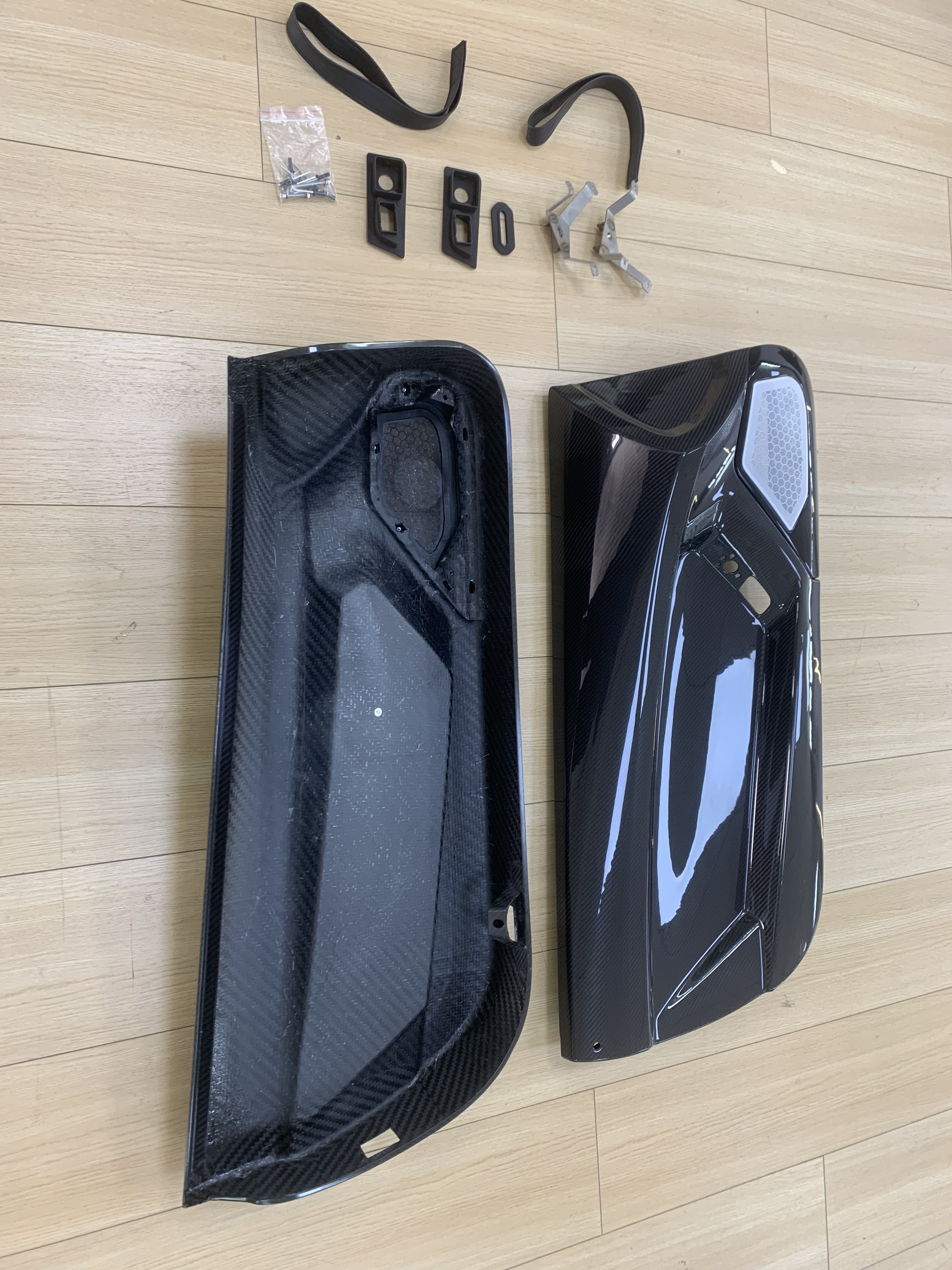 High Quality Fast Delivery Whole Sale Price Dry Carbon Fiber SVJ Door Panel Car Doors Body Kits for Lamborghini Aventador Lp700