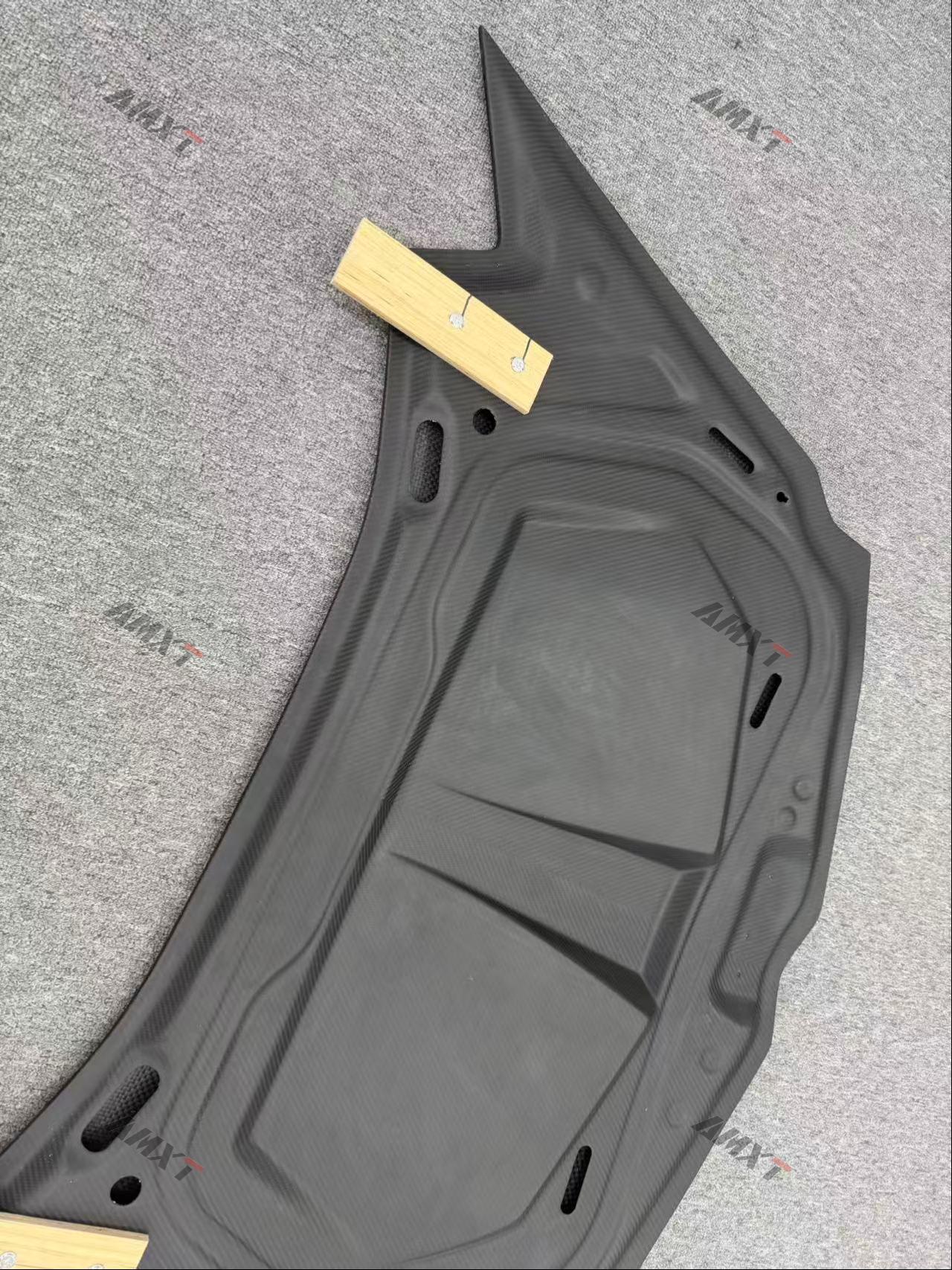 1016 Dry Carbon Front Bonnet Hood Excellent Quality Exterior Accessory With Good Fitment for Lamborghini Aventador