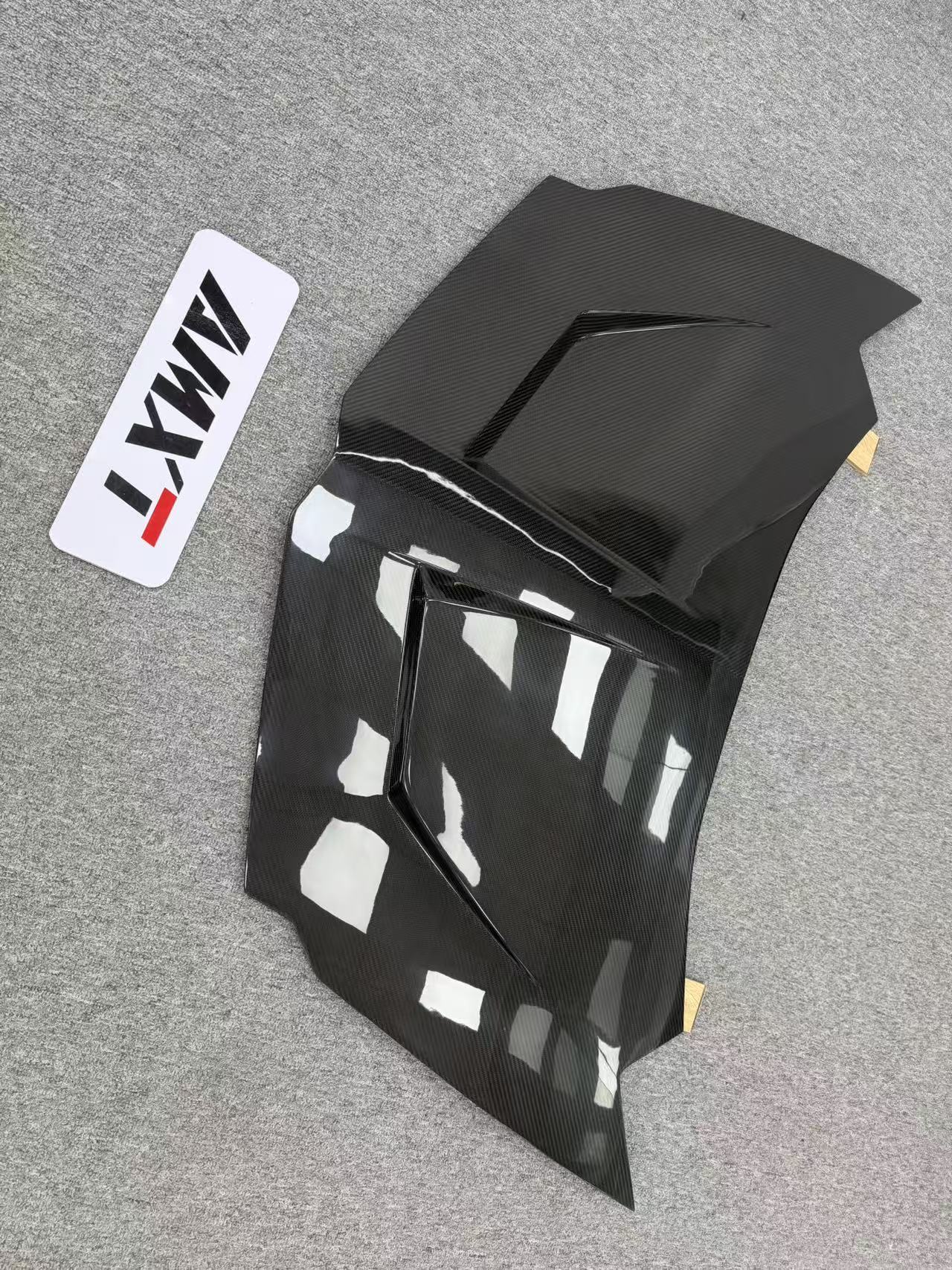 1016 Dry Carbon Front Bonnet Hood Excellent Quality Exterior Accessory With Good Fitment for Lamborghini Aventador