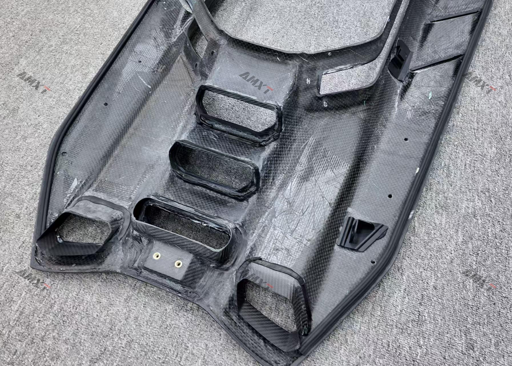 High Quality Whole Sale Price Prepreg Dry Carbon Fiber Duke Engine Cover Body Kits for Lamborghini Revuelto