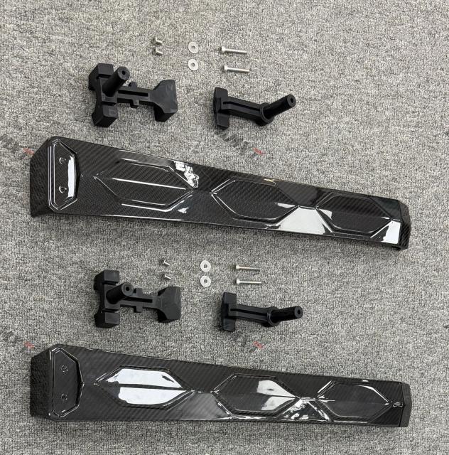 Dry Carbon Engine Compartment Cover for Lamborghini Revuelto Good Fitment