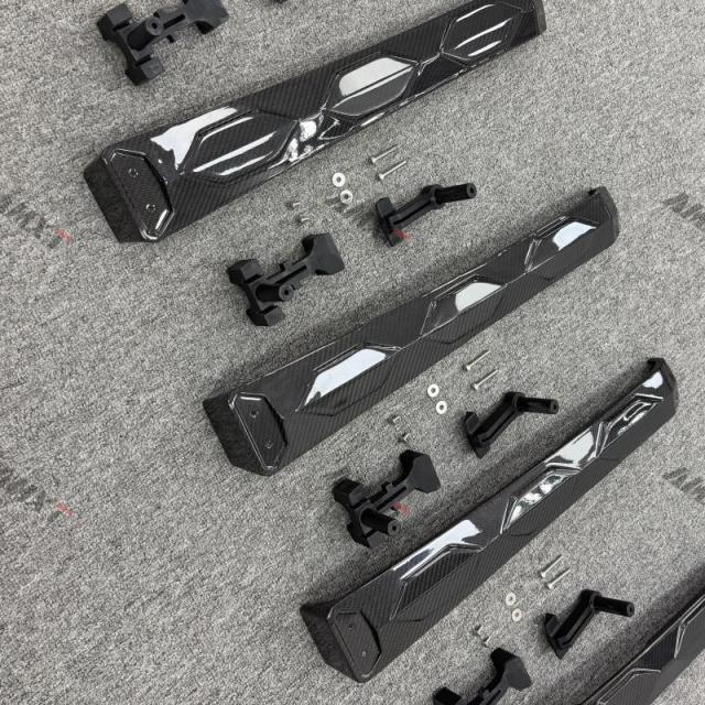 Dry Carbon Engine Compartment Cover for Lamborghini Revuelto Good Fitment