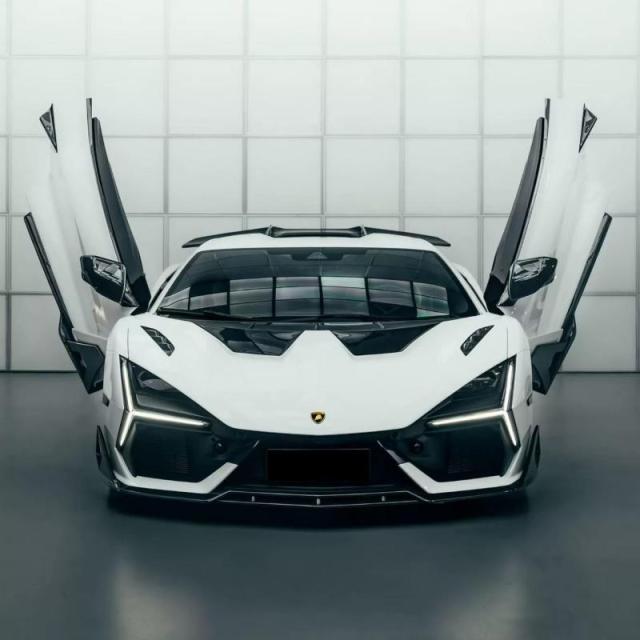 Dry Fiber DUKE Car Front Lip Front Bumper Lip for Lamborghini Revuelto Good Fitment
