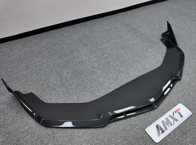 Dry Fiber DUKE Car Front Lip Front Bumper Lip for Lamborghini Revuelto Good Fitment