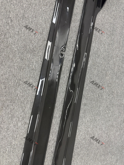 High Quality Fast Delivery Whole Sale Price Dry Carbon Fiber Vors Side Skirt Body Kits for Lamborghini Huracan LP580 LP610