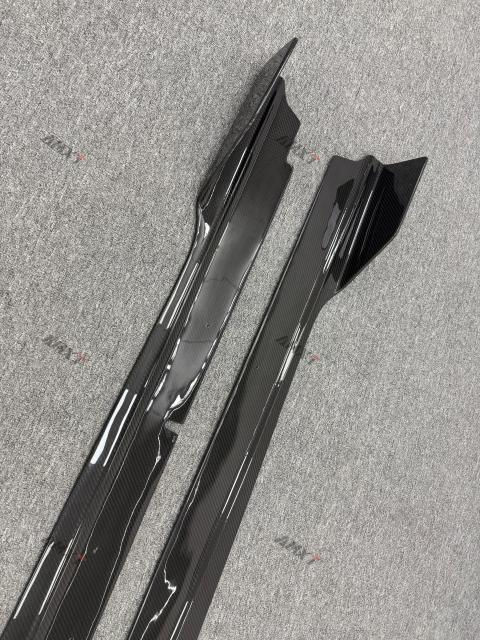 High Quality Fast Delivery Whole Sale Price Dry Carbon Fiber Vors Side Skirt Body Kits for Lamborghini Huracan LP580 LP610