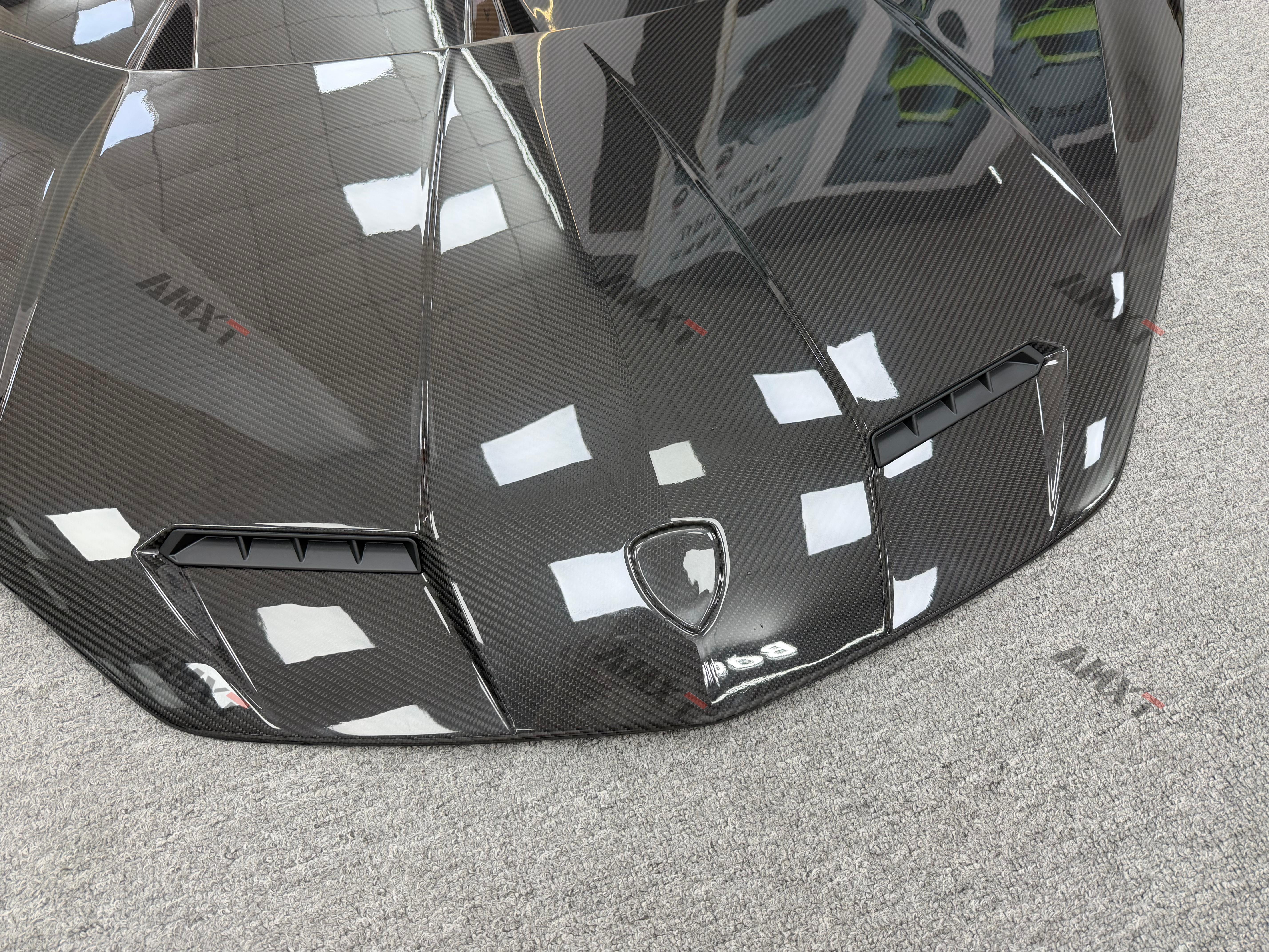 Dry Carbon 1016 Hood Car Engine Hood Bonnet for Lamborghini Revuelto