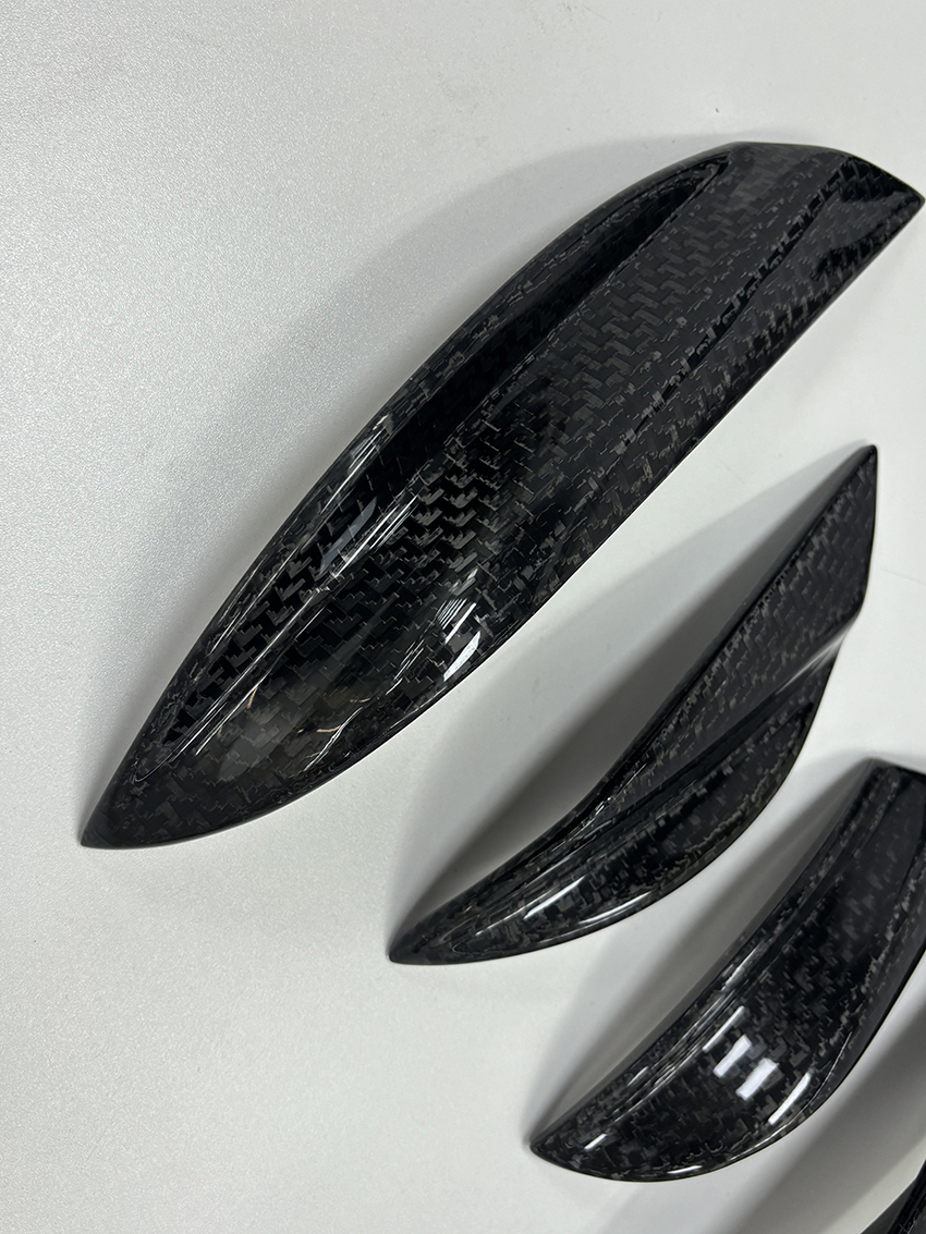 High Quality Fast Delivery Whole Sale Price Wet Carbon Fiber M Style Canards Body Kits for Lamborghini URUS