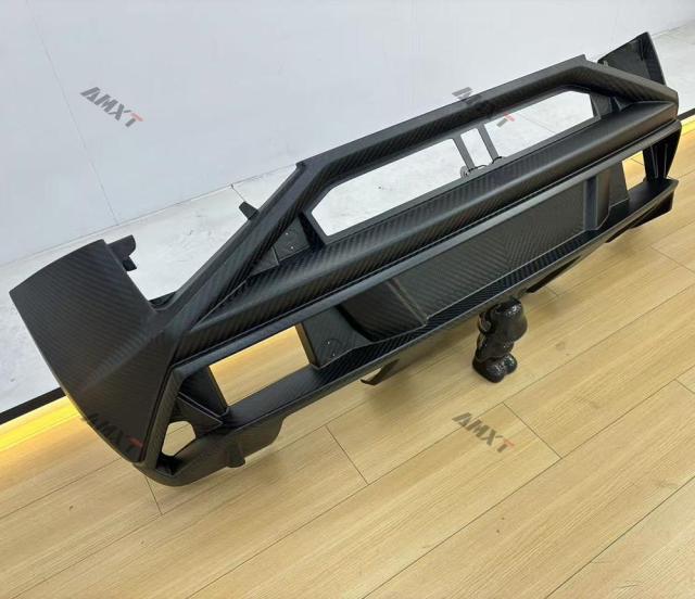 New High Quality Dry Carbon Fiber Car Rear Bumper for Gallardo-Bolt-On Installation Carbon Black 100% Fitment 2008-2013