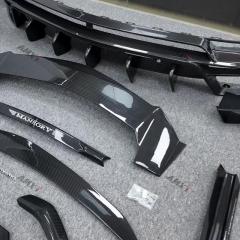 Urus Mansory Body Kits for Lamborghini Excellent Quality Fast Delivery Dry Carbon Fiber Front Lip Side Skirt Rear Diffuser Hood