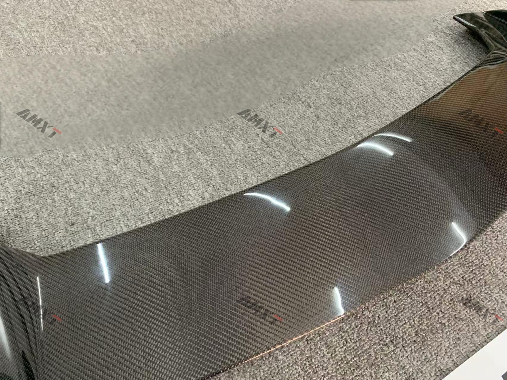 Topcar High Quality Dry Carbon Fiber Roof Spoiler (Wing) for URUS-Carbon Black Polished Finish Fast Delivery