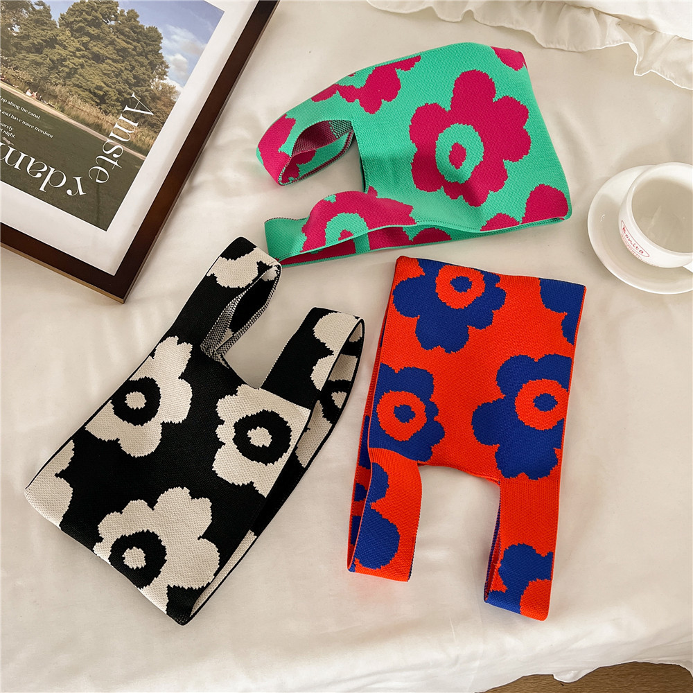 Kusoul Thickened 35x20cm Handmade Knitted Bags Mini Wrist Bag Korean-Style Fashion Tote Handbag Reusable Casual Shopping Bag Flower Woven Bags