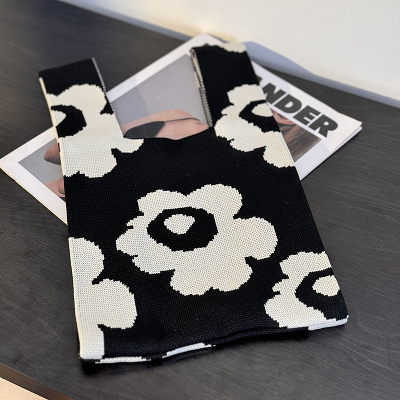 Kusoul Thickened 35x20cm Handmade Knitted Bags Mini Wrist Bag Korean-Style Fashion Tote Handbag Reusable Casual Shopping Bag Flower Woven Bags