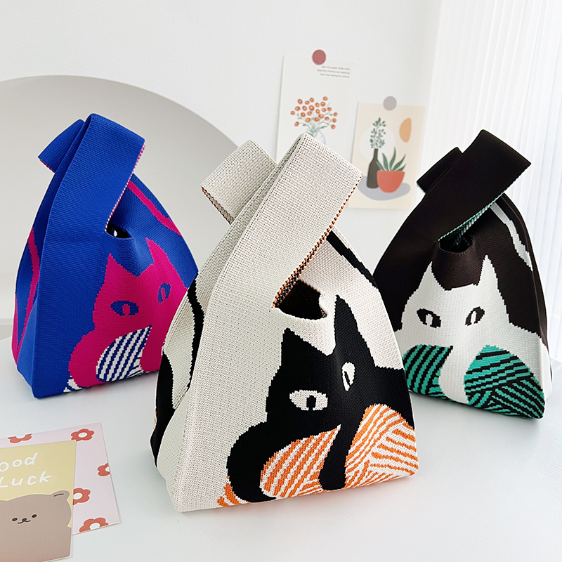 Kusoul Thickened 35x20cm Handmade Knitted Bags Mini Wrist Bag Korean-Style Fashion Tote Handbag Reusable Casual Shopping Bag Cat hugging a ball Woven Bags