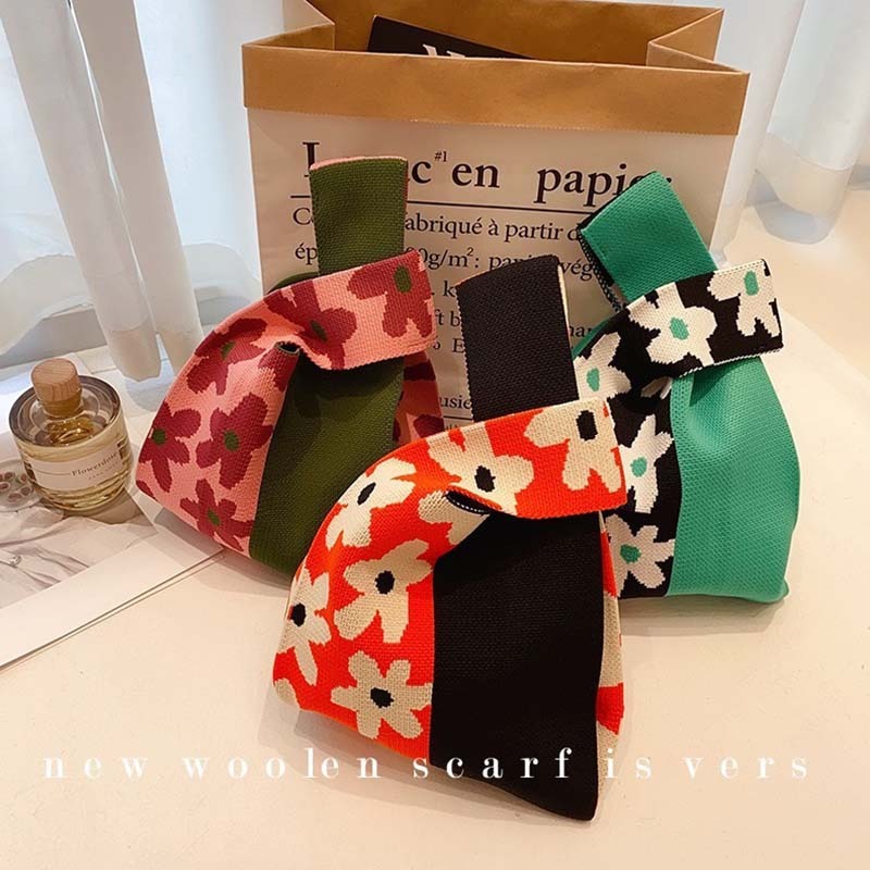 Kosoul Thickened 35x20cm Knitted bags Casual Flower Knot Heart Wrist Bag Knit Handbag Shopping Bags Tote Bag Tote Knit Wrist Handbag Cute little flowers woven bags