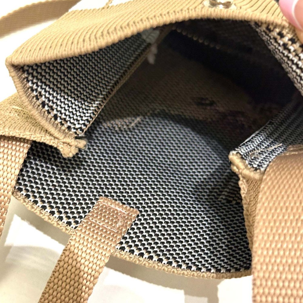 Kosoul New fashion shoulder bag mini knitted mobile phone bag Korean version versatile small portable change bag messenger bag Cute animals