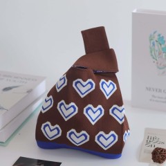 Brown Loves