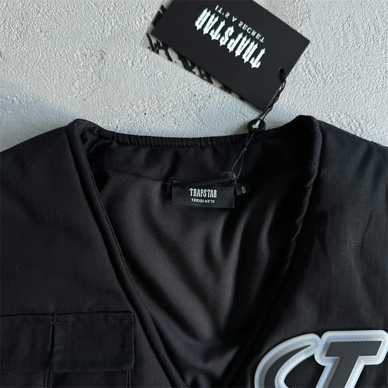 Trapstar Hyperdrive Gilet Pocket Vest Mens Sleeveless Jacket Detailed View