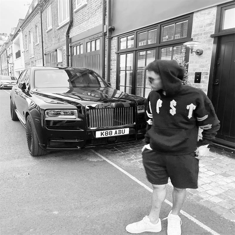 Trapstar Jumper Mens Irongate Aech Chenille Hoodie 8844 Wearing Effect
