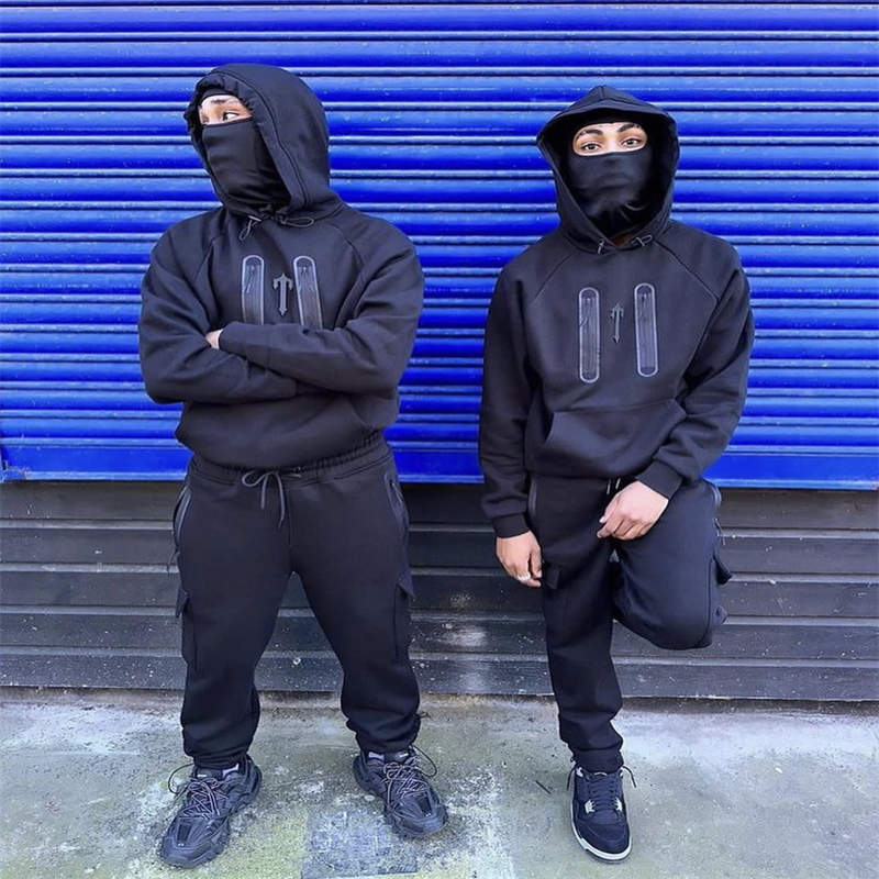 Trapstar Irongate Tracksuit Men T Tech Zip Jogging Suit 8881 Black Wearing Effect