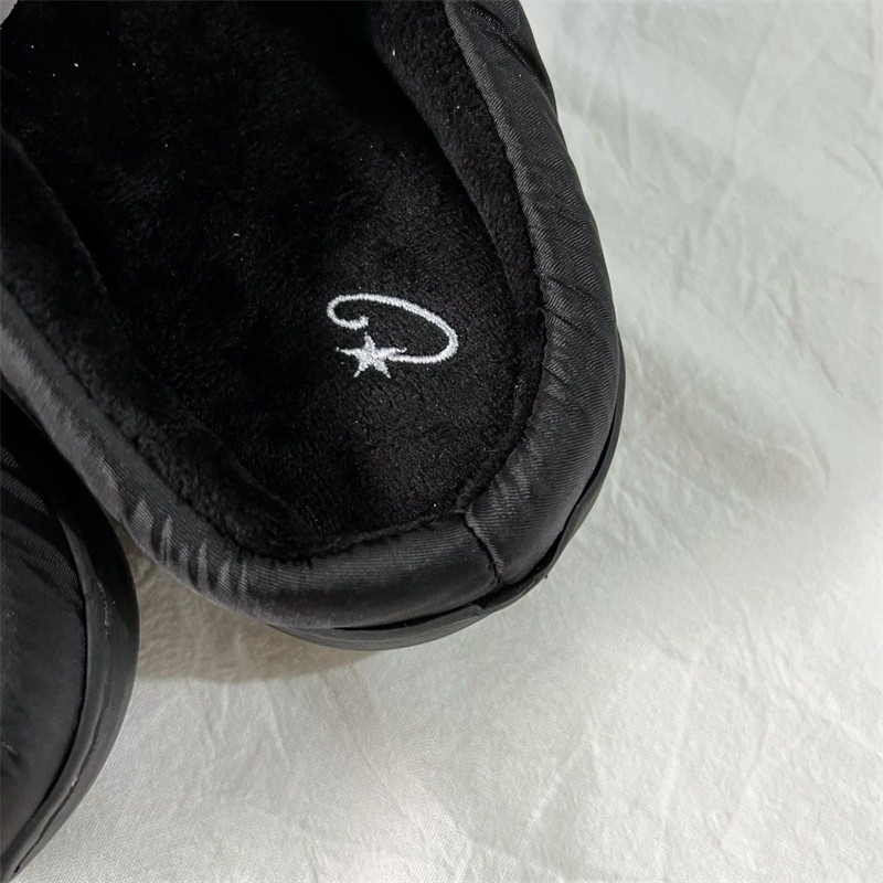 Corteiz RTW Crib Crep Slipper With Dustbag - Black