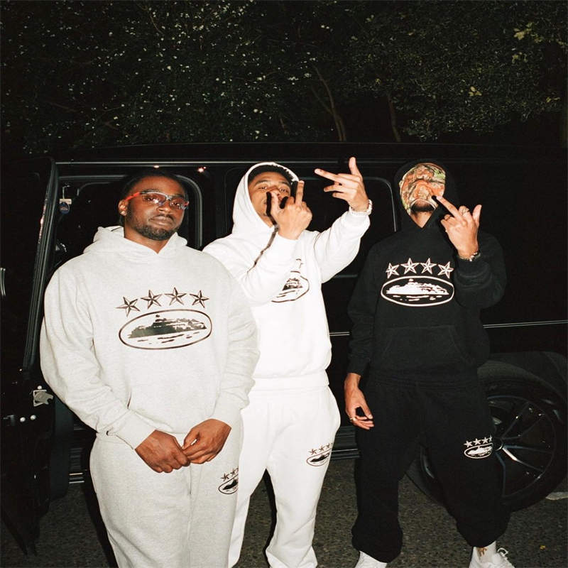 Corteiz Tracksuit Grey Crtz 4 star Anniversary Hoodie Joggers Set Collection Wearing Effect