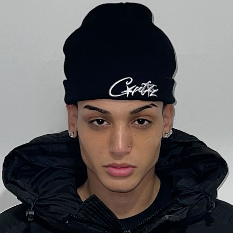 Corteiz Beanies Crtz Allstarz Folded Beanie Black Wearing Effect