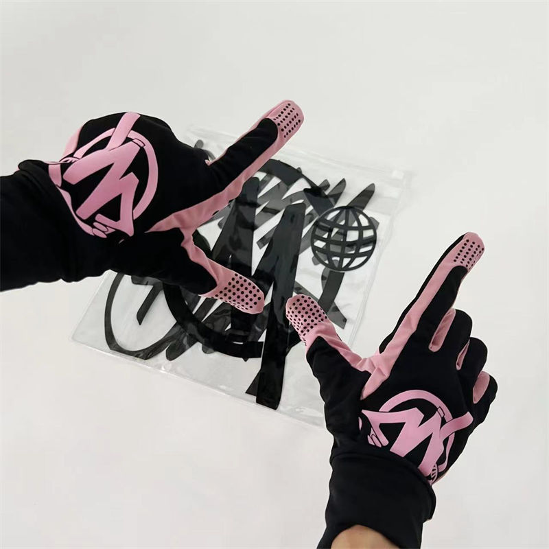 Minus Two Gloves Minustwo Graff Mitten