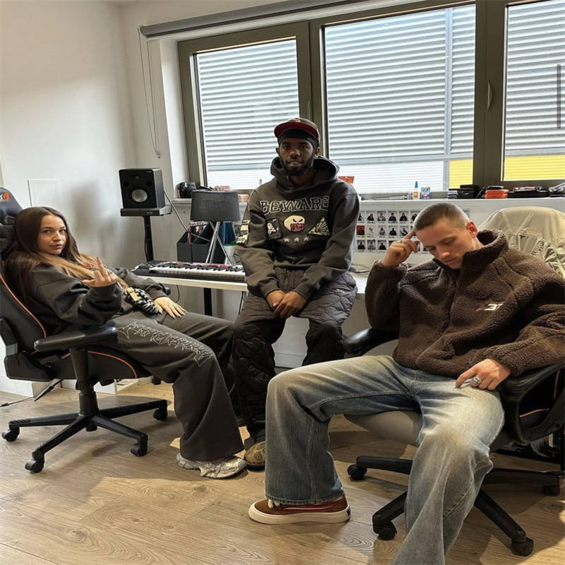 Broken Planet Beware Hoodie and Pants Brokenplanet Tracksuits Black Wearing Effect